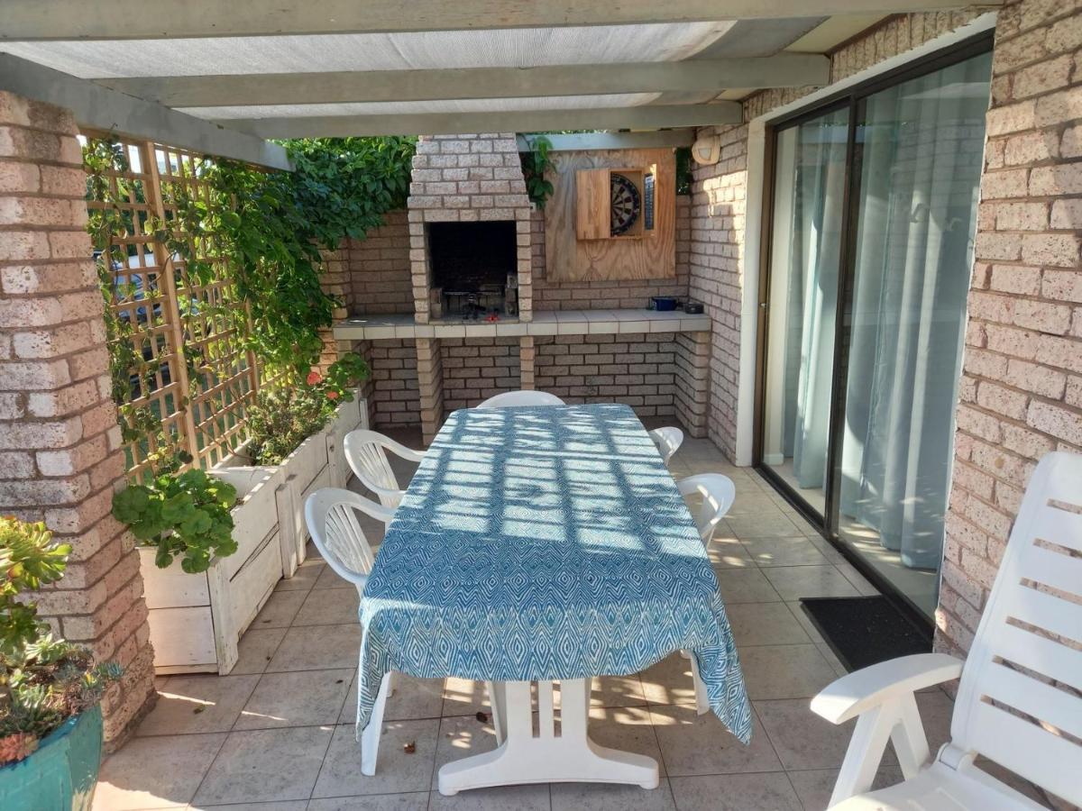 Water'S Edge Apartment Langebaan Exterior photo